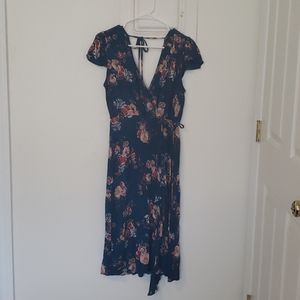 Cute, long, and floral tie dress worn once.